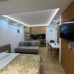 Chill Bllok Apartment *