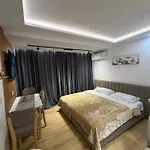 Chill Bllok Apartment
