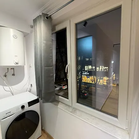 アパート Chill Bllok ティラナ