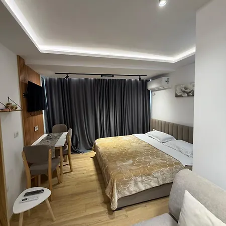 Chill Bllok * Tirana